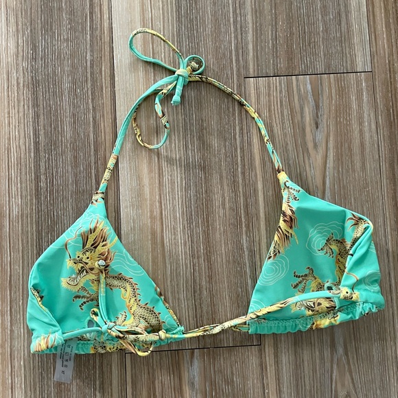 Adorable 2 Piece Women’s Bikini (Dragon Design) - Picture 7 of 8